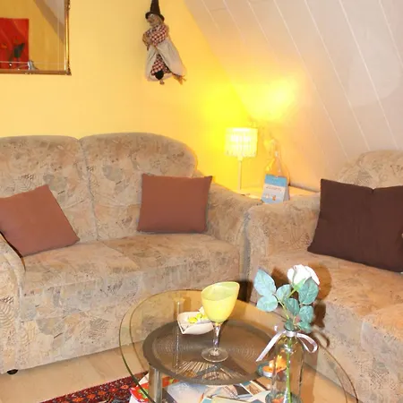 Apartment Ahlvers - Gemuetliches Feriennest Fuer Zwei Groemitz